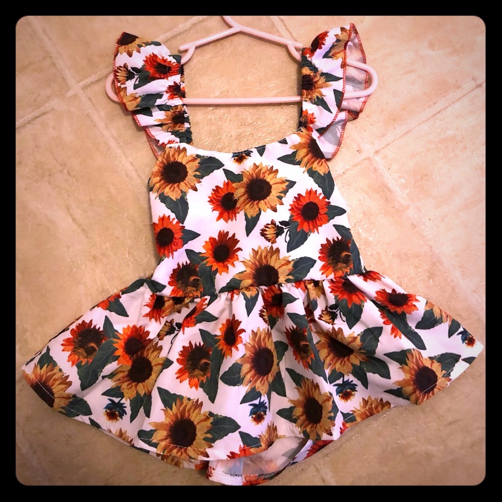 Sunflower open back top 🌻